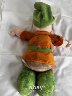 Full set of Disney store 7 dwarfs in excellent condition