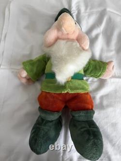Full set of Disney store 7 dwarfs in excellent condition