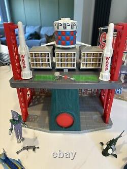 Matchbox Vintage stingray marineville headquarters And Full Set Of Figures Toys