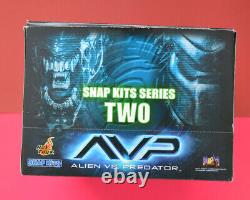 Snap Kits Hot Toys Alien vs Predator AVP Series 2 FULL SET Alien Queen + box