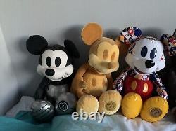 Collection de peluches en édition limitée Mickey Mouse Memories du Disney Store - Ensemble complet