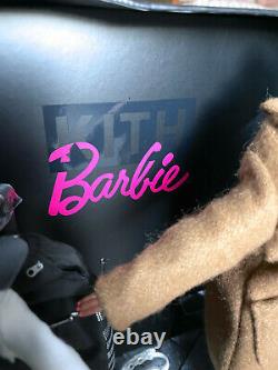 Dans La Main! Prêt Au Transport! New Kith Femmes Pour Barbie Poupée Jouet Full Seled