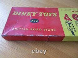 Dinky Toys British Road Signs 772 Meccano Ltd Boxed Duncan Ferguson Full 24 Set