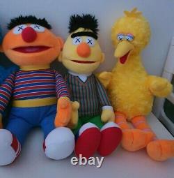 Ensemble Complet De 5x Nouveau Avec Tags Uniqlox Kaws X Sesame Street Plush Toys Bert Ernie