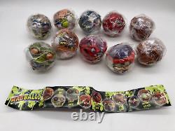 Ensemble complet de 10x Madballs Squirters jamais utilisés avec les étuis Gashapon, 2009.