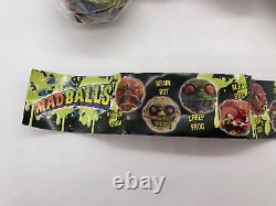 Ensemble complet de 10x Madballs Squirters jamais utilisés avec les étuis Gashapon, 2009.