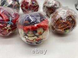 Ensemble complet de 10x Madballs Squirters jamais utilisés avec les étuis Gashapon, 2009.