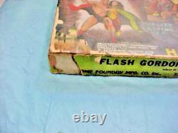 Moule de soldat en plomb Flash Gordon des années 1930 avec boîte originale N° 4620 ensemble complet