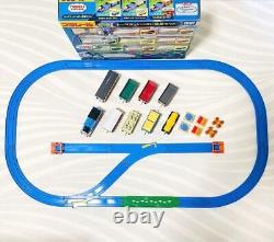 Plarail Thomas & Friends Ensemble de chargement complet de marchandises TAKARA TOMY Jouet de train motorisé