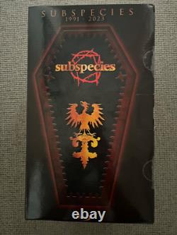 SUBSPÉCIES 1991 2023 Coffret Deluxe en Forme de Cercueil Pleine Lune 6 Blu-Ray + CD + Jouet