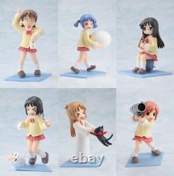 Titre traduit en français : Ensemble complet de 6 Mini Figurines Tokuno Ver. de Nichijou en quatre langues, authentiques de Toy'sworks.